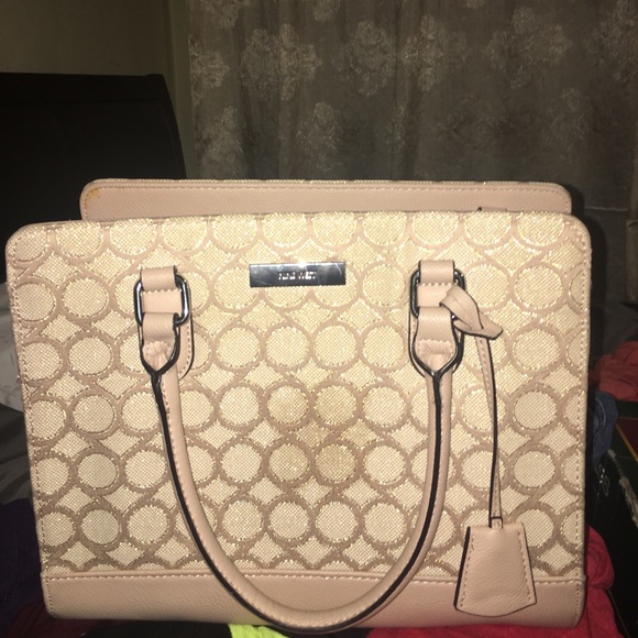 A Nine West purse - Picture 1 of 8